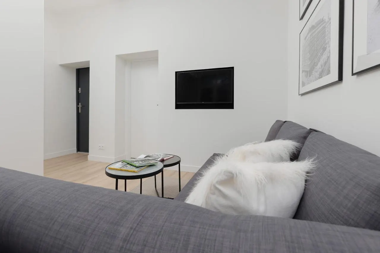Spacious Apartment With Panoramic View Of Warsaw By Noclegi Renters